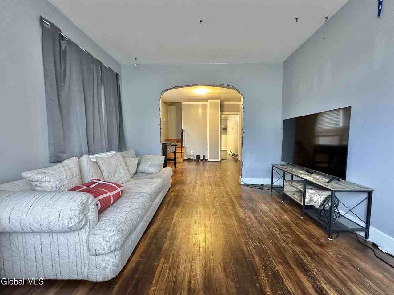 36 Daytona Ave - Photo 4 of 20