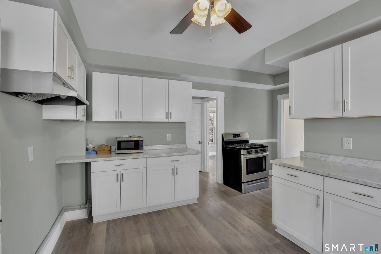 23 Day St - Photo 3 of 10