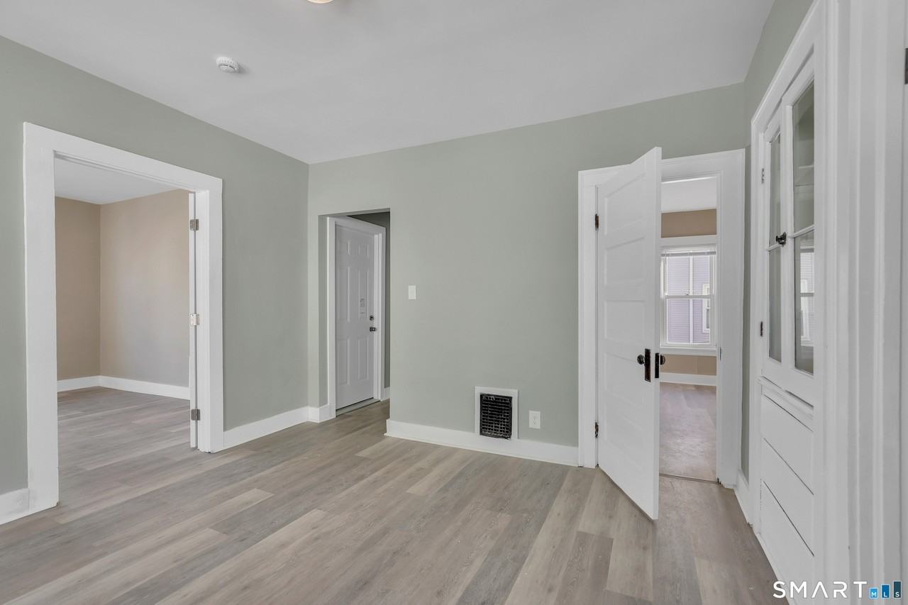 23 Day St - Photo 6 of 10