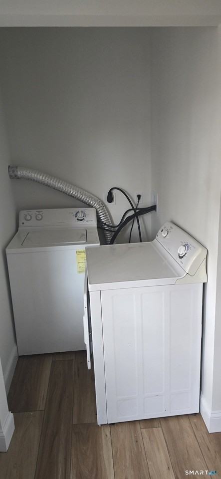 530 Jane St Unit 2 - Photo 2 of 9