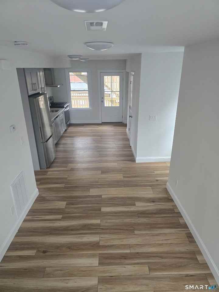 530 Jane St Unit 2 - Photo 4 of 9