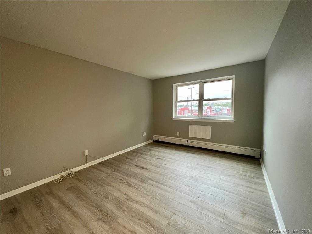 85 Union Ave Apt B3 - Photo 4 of 8