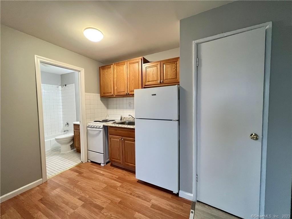 85 Union Ave Apt B3 - Photo 5 of 8