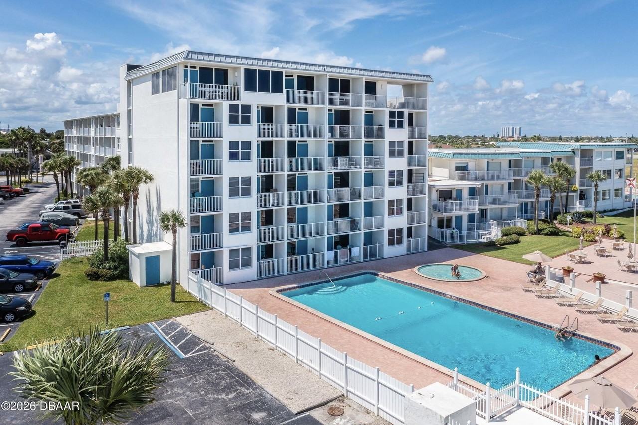 935 S Atlantic Ave Unit 102 - Photo 2 of 20