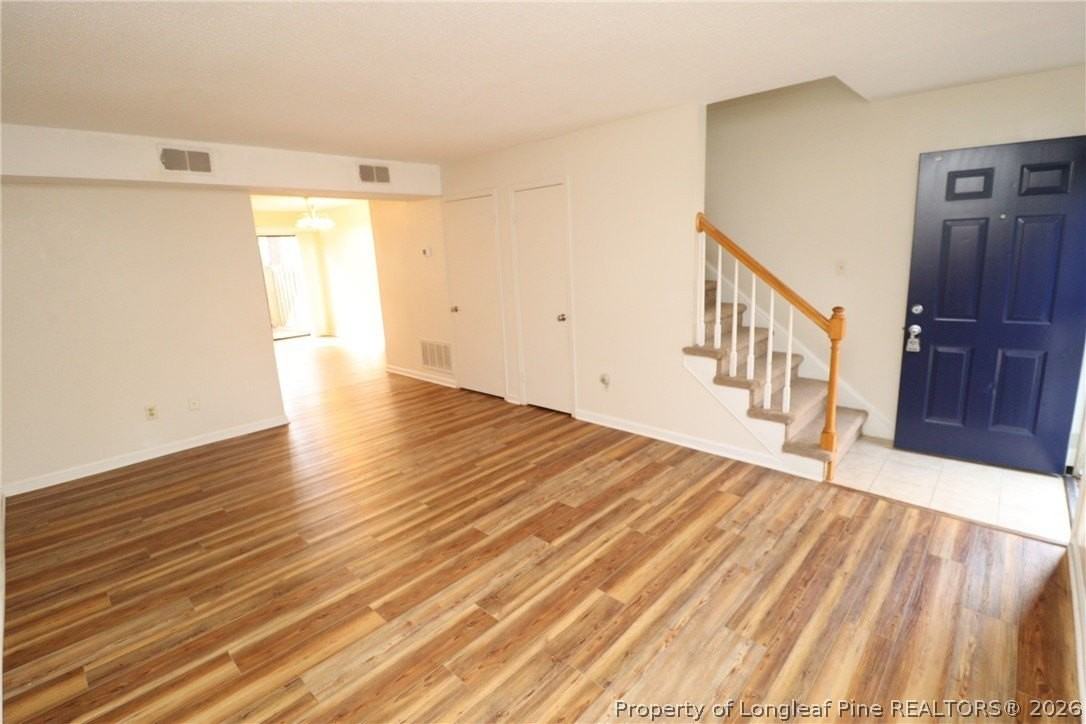 1260 Donaldson Ct - Photo 3 of 21