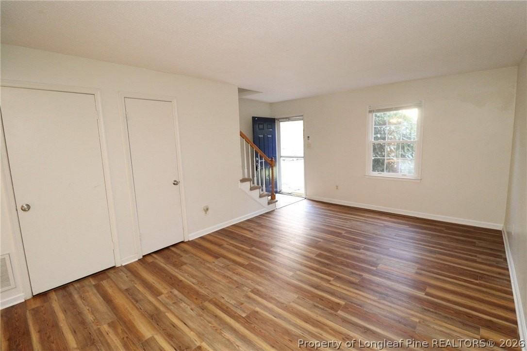 1260 Donaldson Ct - Photo 4 of 21