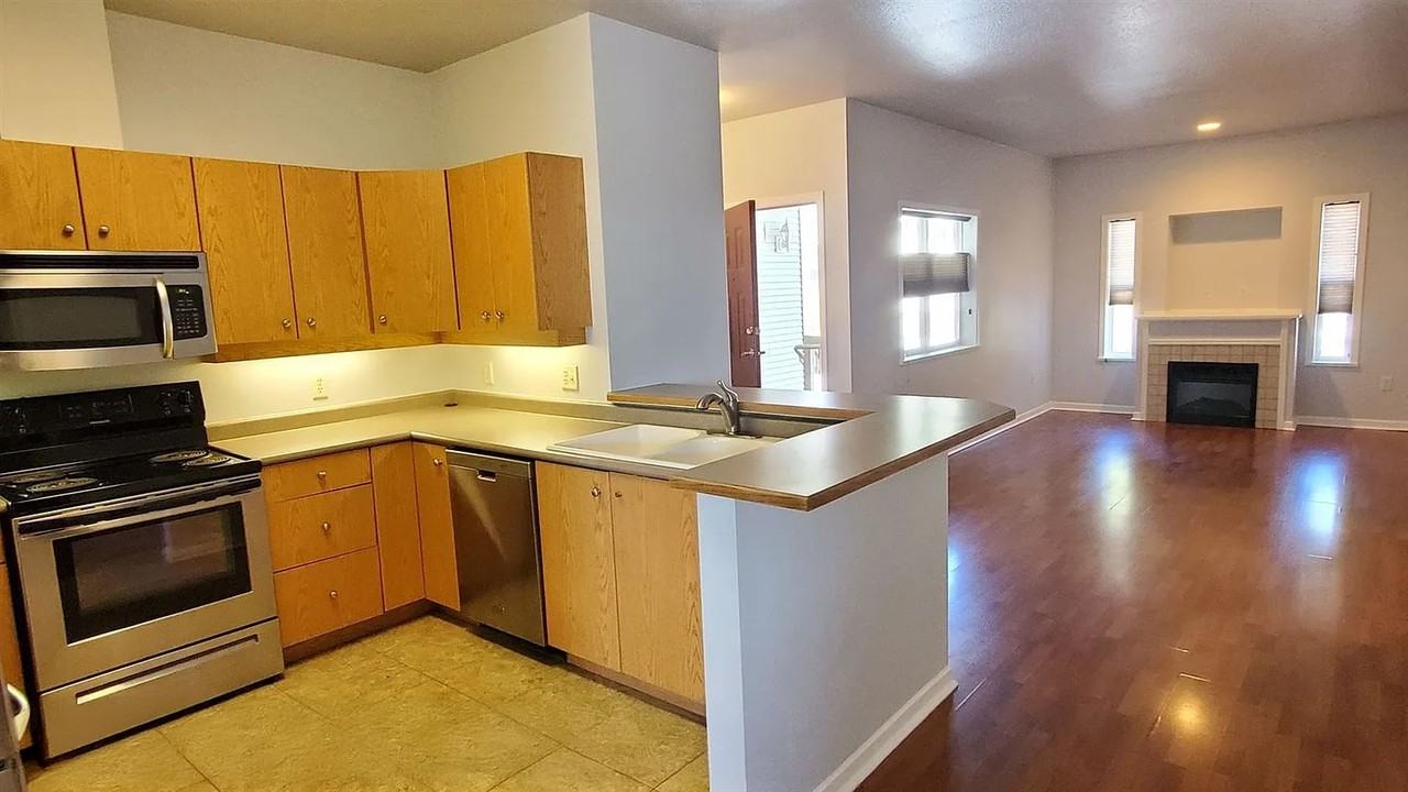 4217 164th St Sw #A204 - Photo 2 of 12