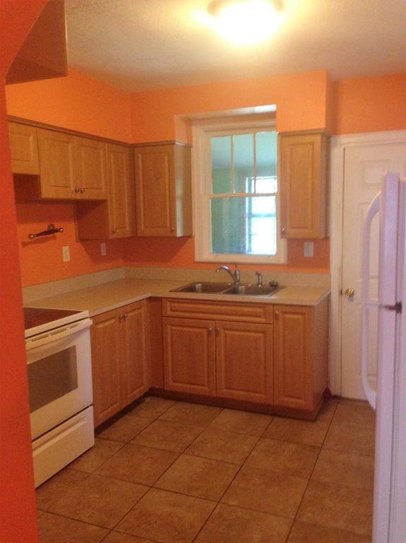 115 Longfellow Blvd #1 - Photo 5 of 7