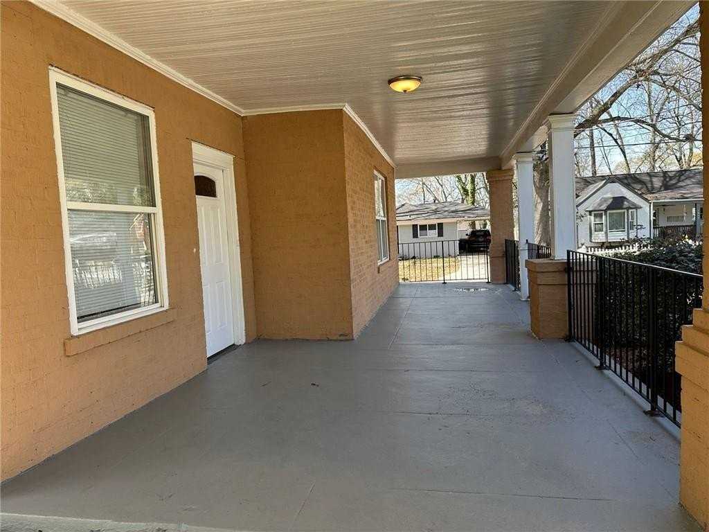 2415 Crestview Ave - Photo 2 of 12