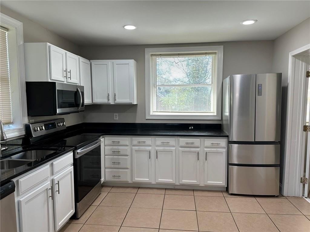 2415 Crestview Ave - Photo 3 of 12