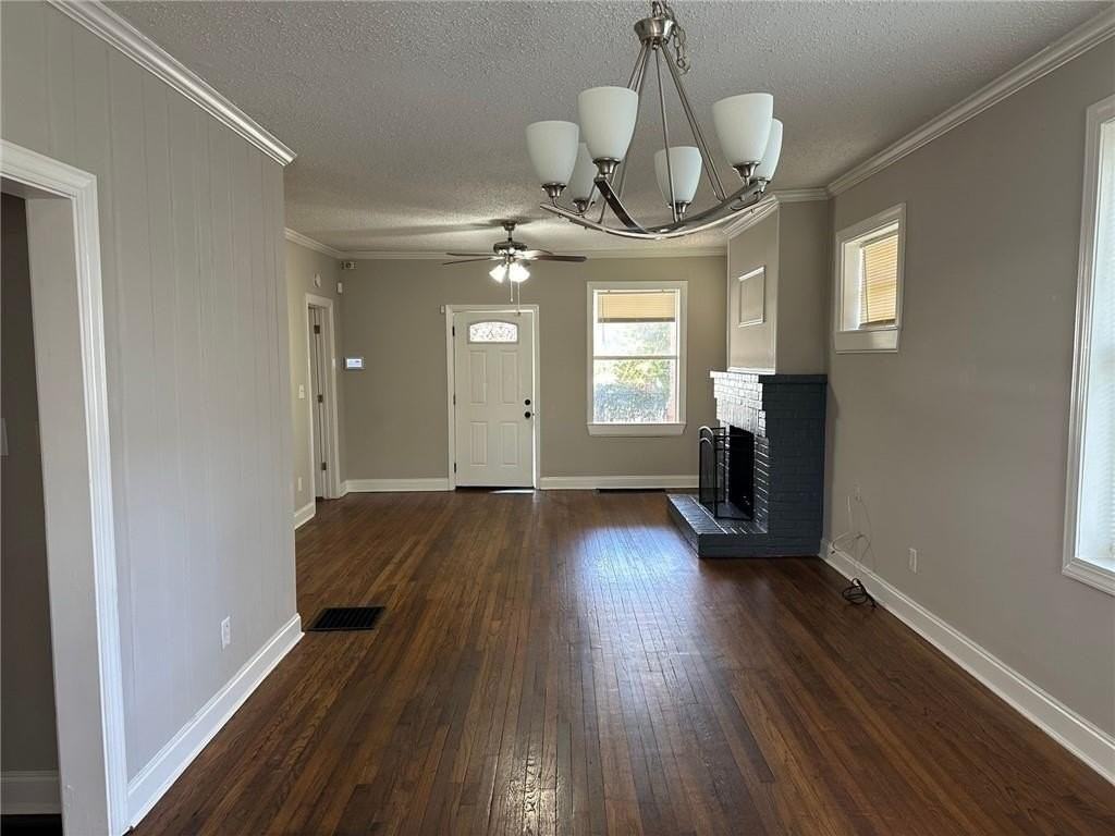 2415 Crestview Ave - Photo 5 of 12