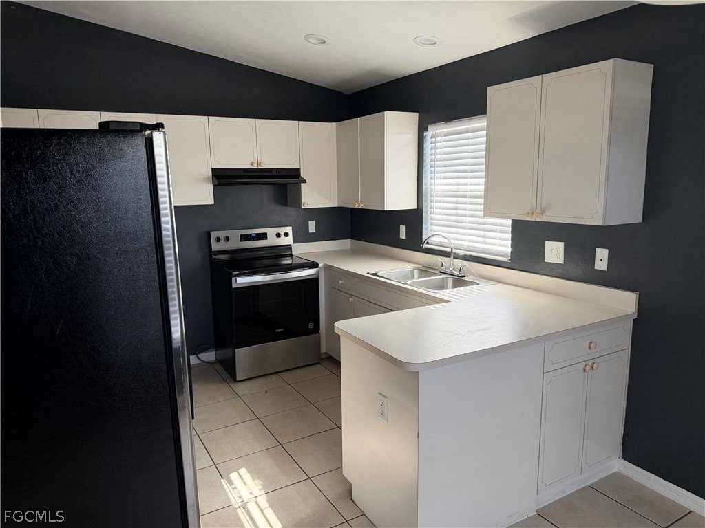 4928 Leonard Blvd S - Photo 4 of 17