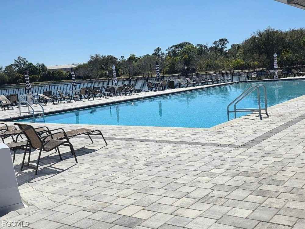 9970 Sailview Ct Apt 9 - Photo 2 of 22