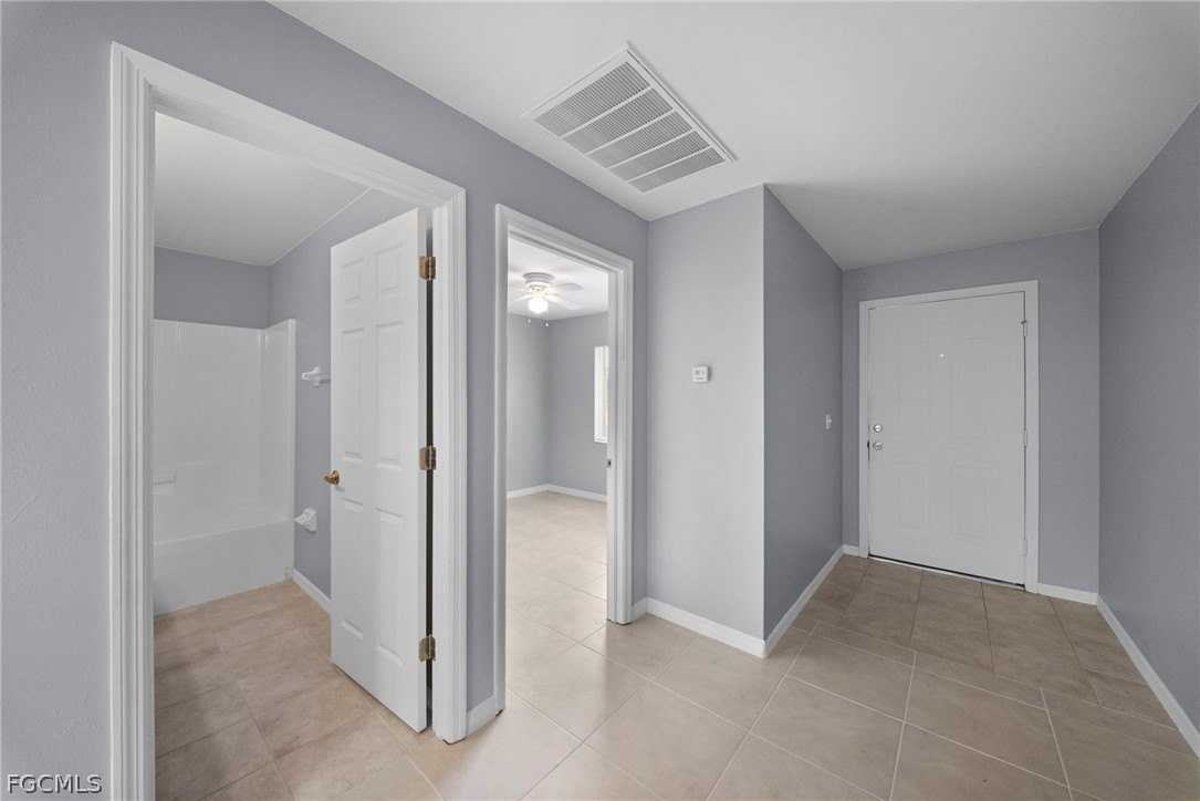 4838 29th St Sw - Photo 4 of 25