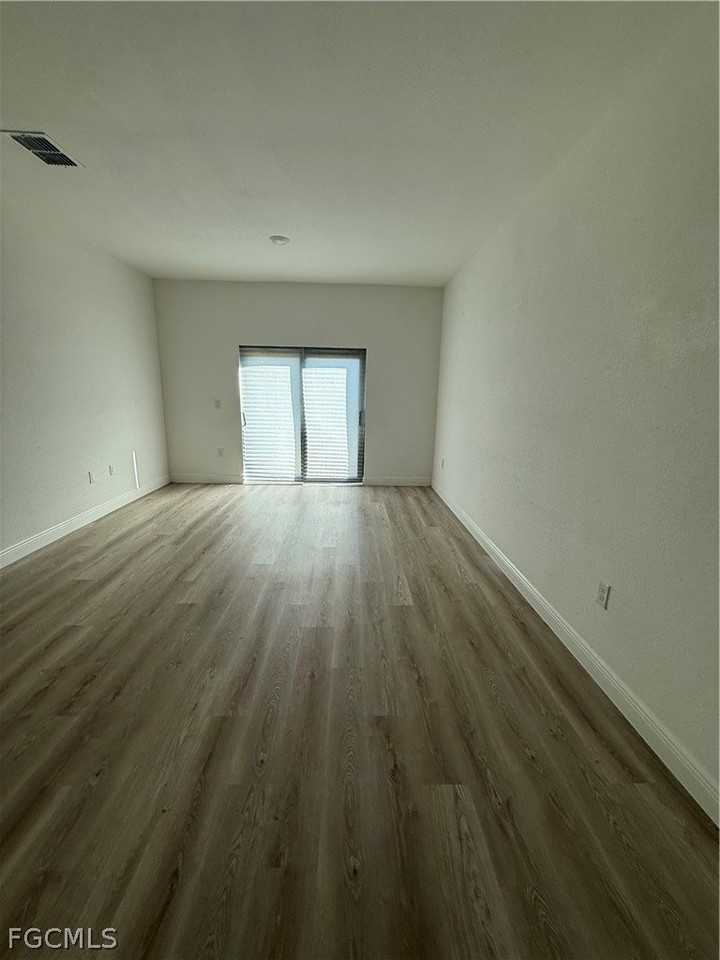 1135 Harvest Ave - Photo 7 of 10