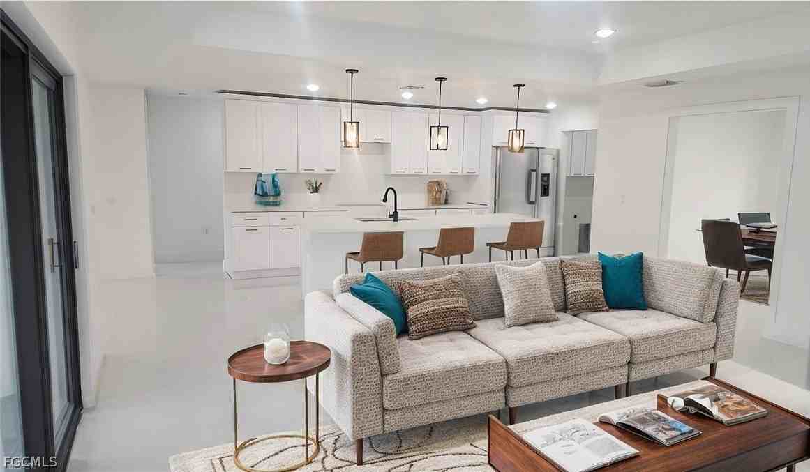 219 Bell Blvd S - Photo 4 of 27