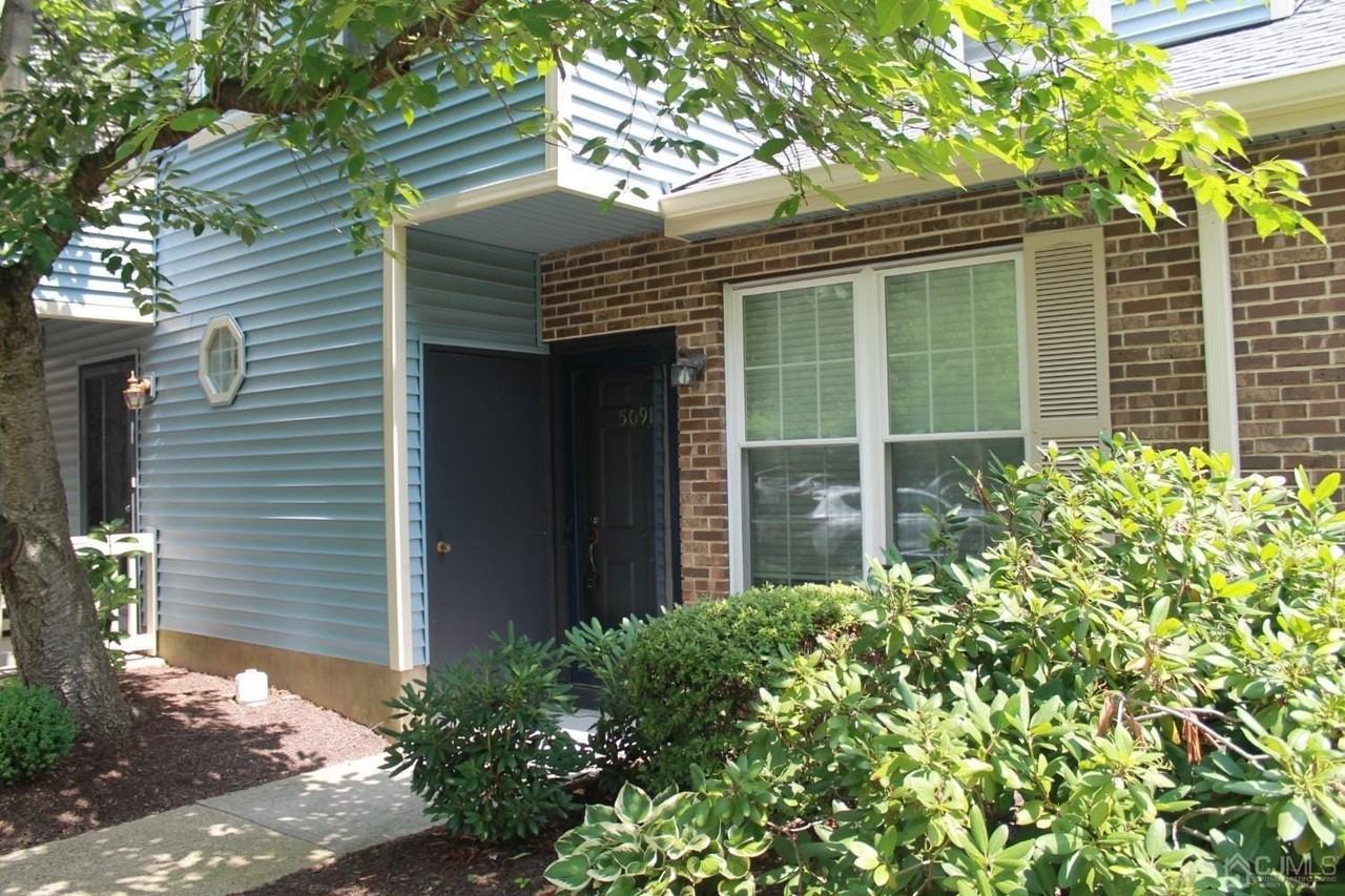 5091 Beech Ct - Photo 2 of 21