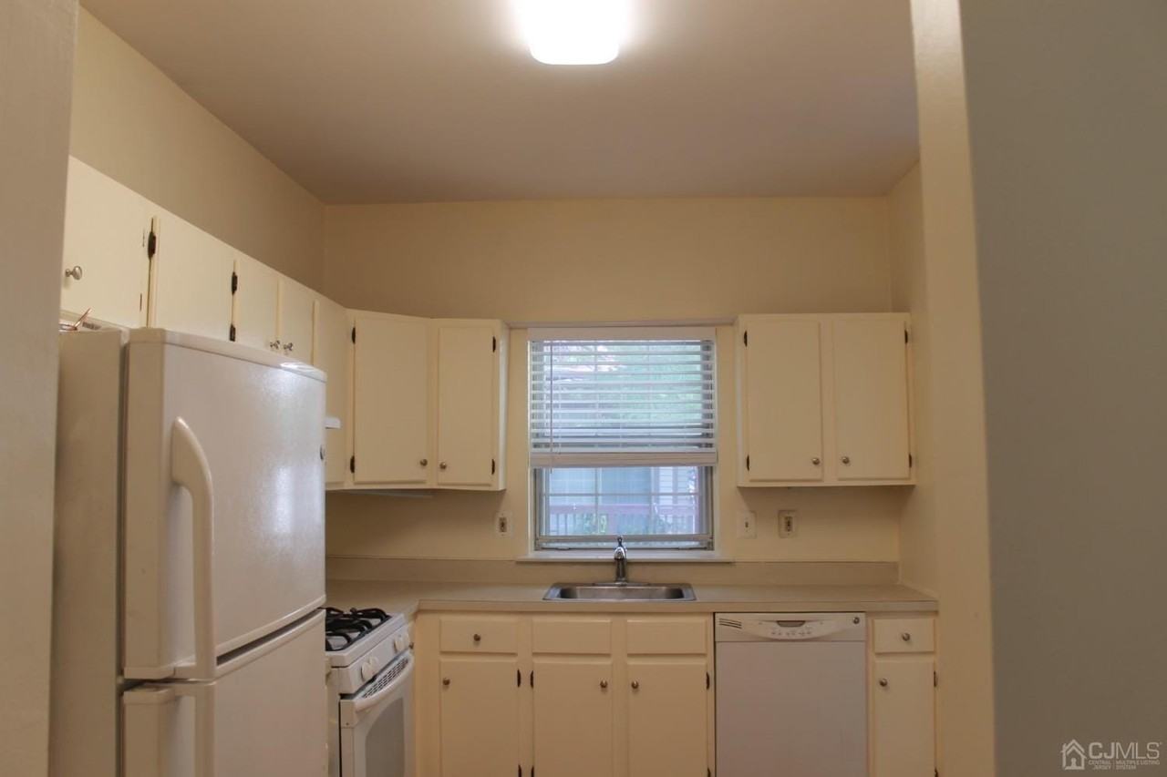 5091 Beech Ct - Photo 4 of 21