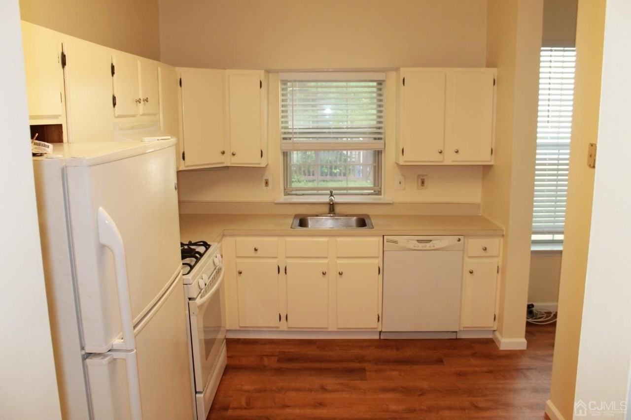 5091 Beech Ct - Photo 5 of 21
