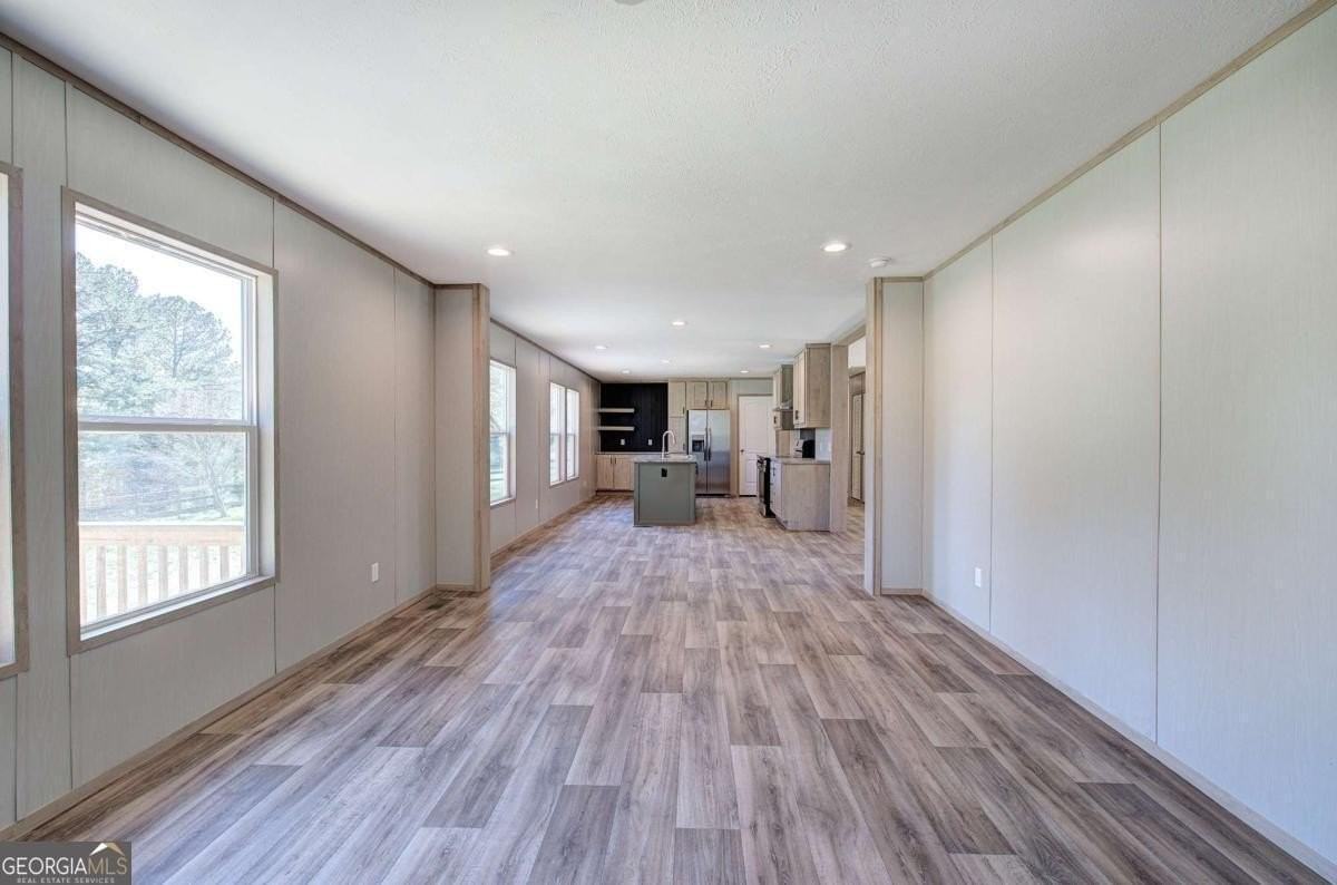 81 Popham Rd - Photo 5 of 50