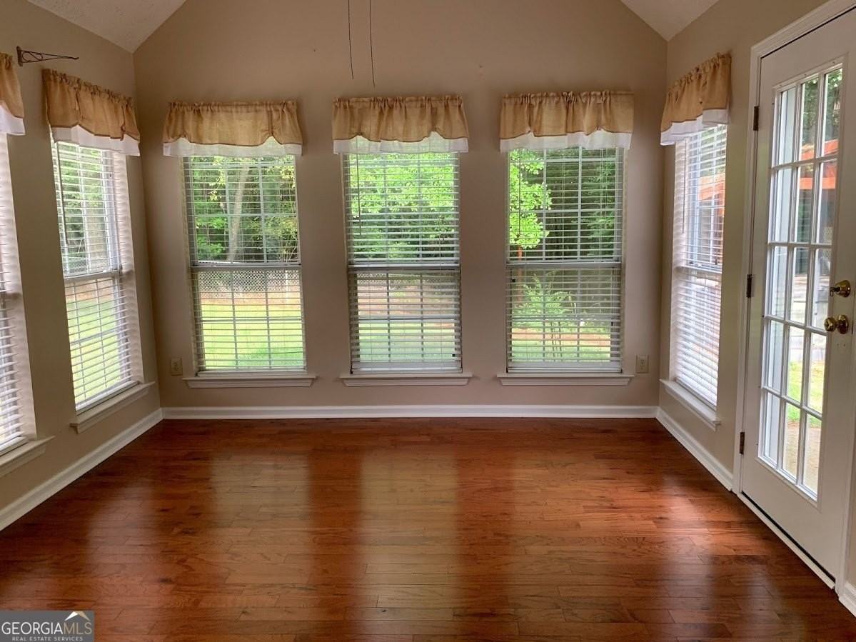 175 Richmond Pl - Photo 6 of 13