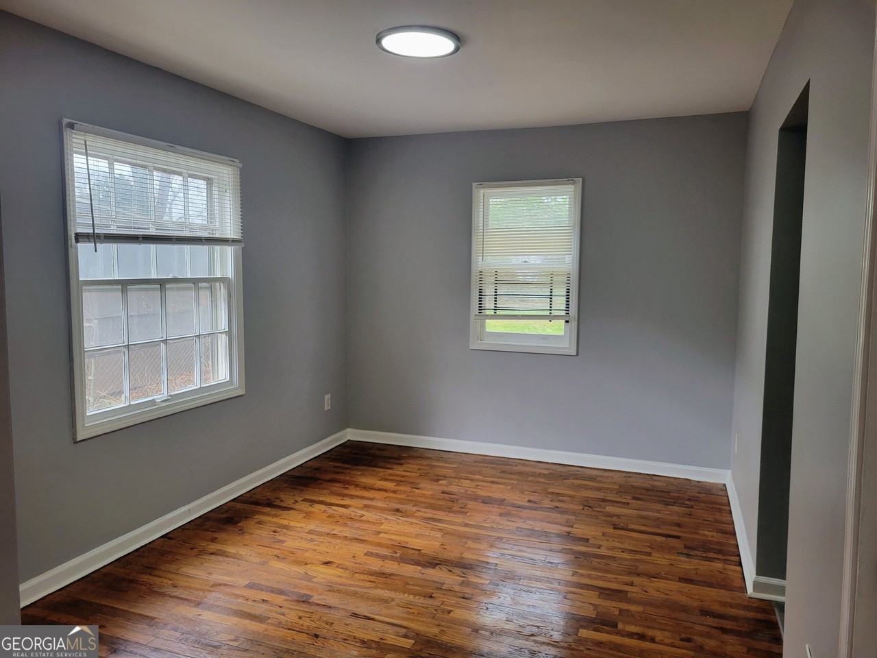 1361 Mcclelland Ave - Photo 3 of 7