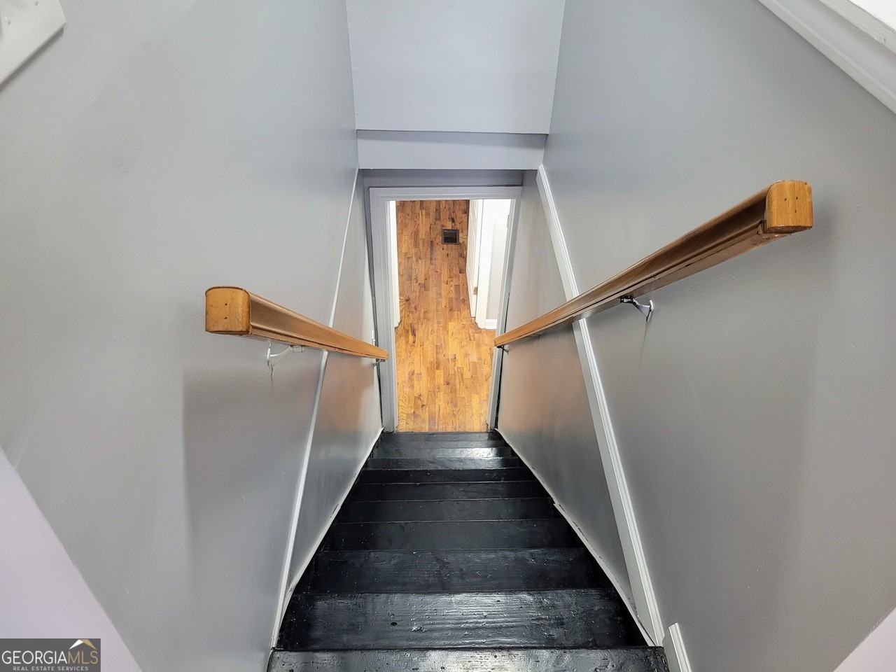 1361 Mcclelland Ave - Photo 5 of 7