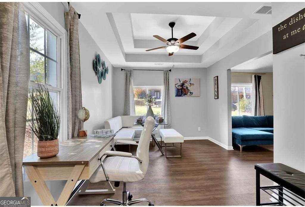 3162 Oakdale Rd - Photo 6 of 26