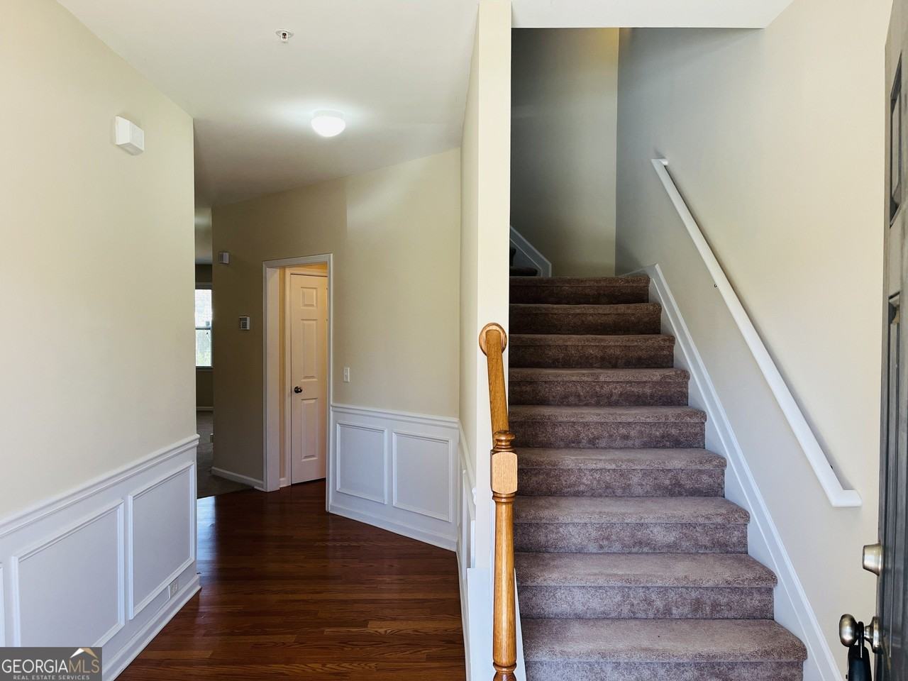 39 Tahoe Dr - Photo 2 of 34