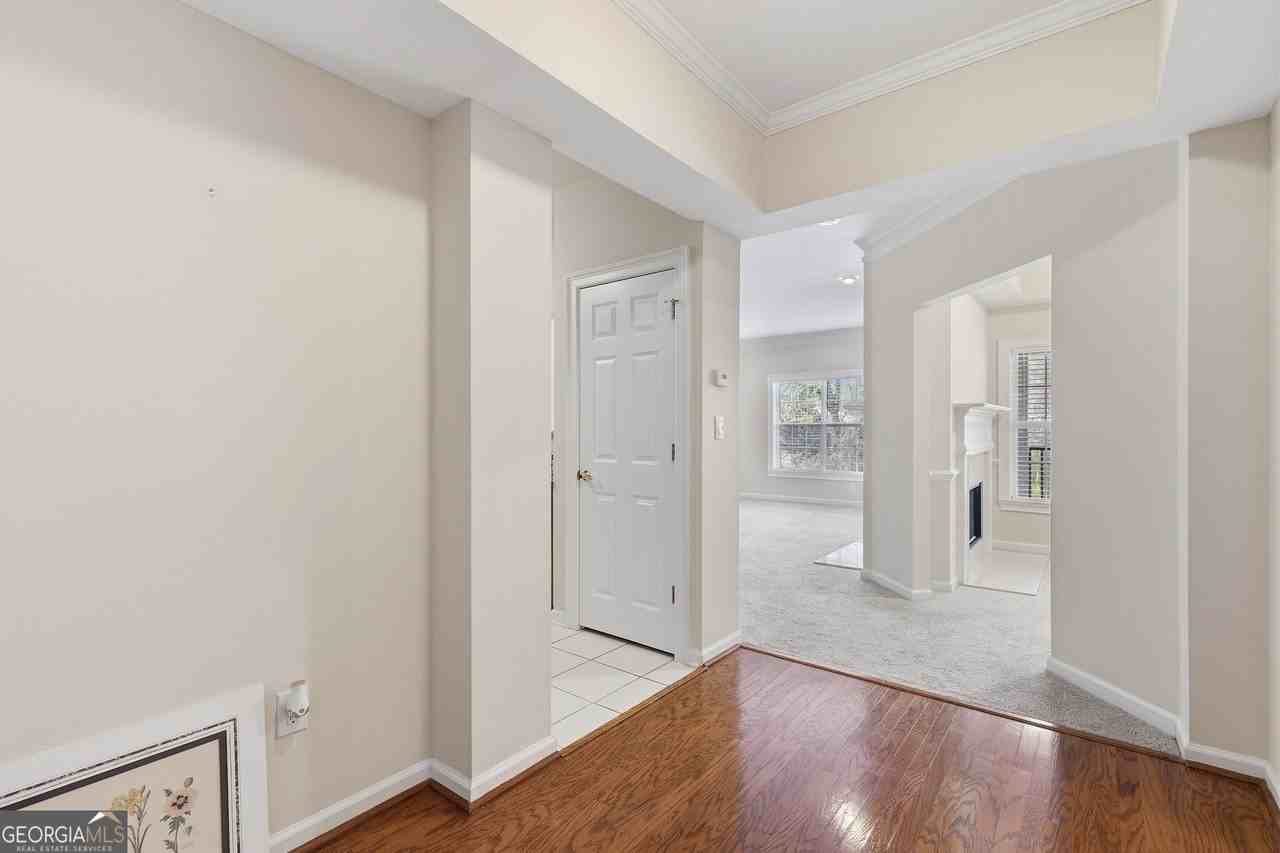 3275 Lenox Rd Ne Apt 314 - Photo 4 of 50