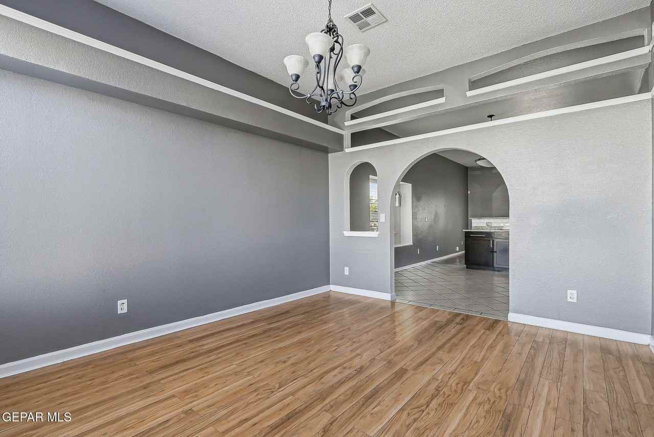 305 De Palma Pl - Photo 7 of 35