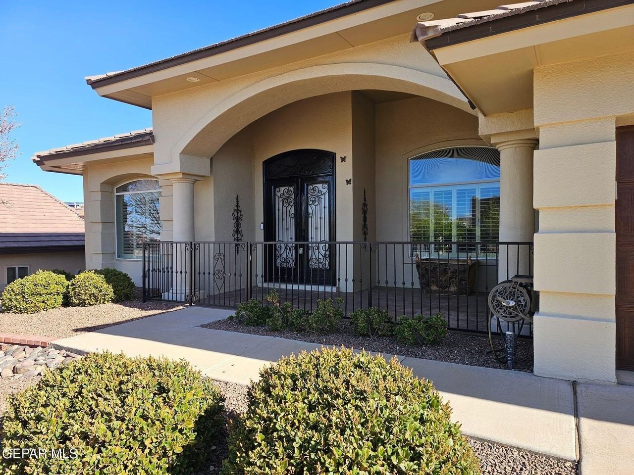 6713 Capitan Rdg - Photo 5 of 41