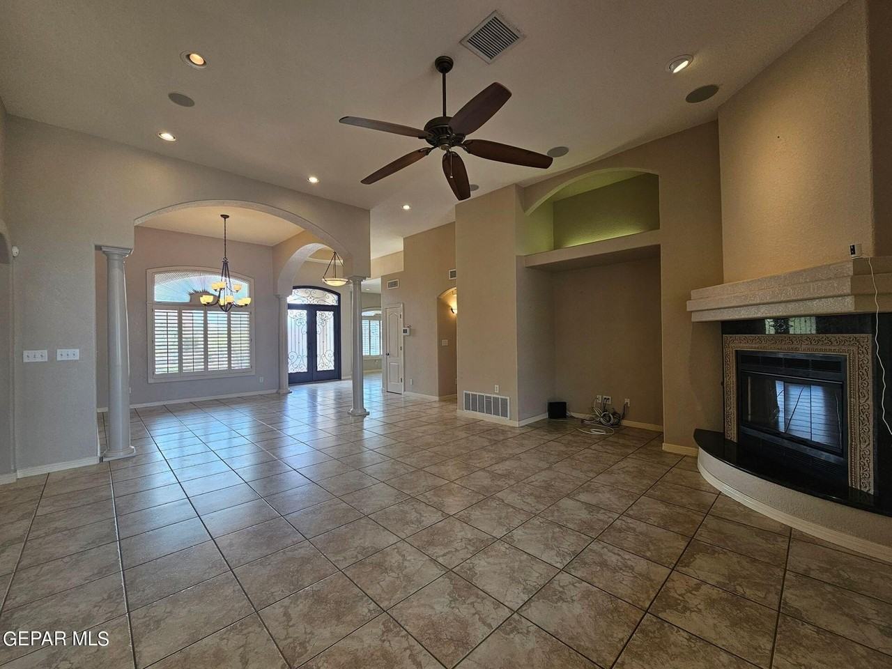 6713 Capitan Rdg - Photo 7 of 41