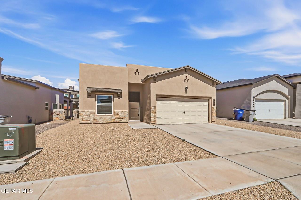 909 Ada Ln - Photo 3 of 28