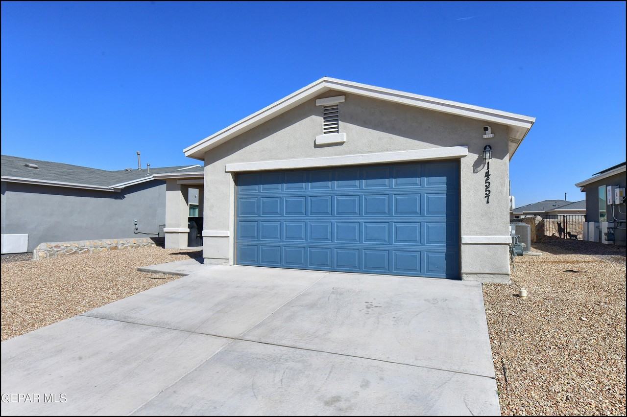 14557 Faxon Yucca Ave - Photo 6 of 46