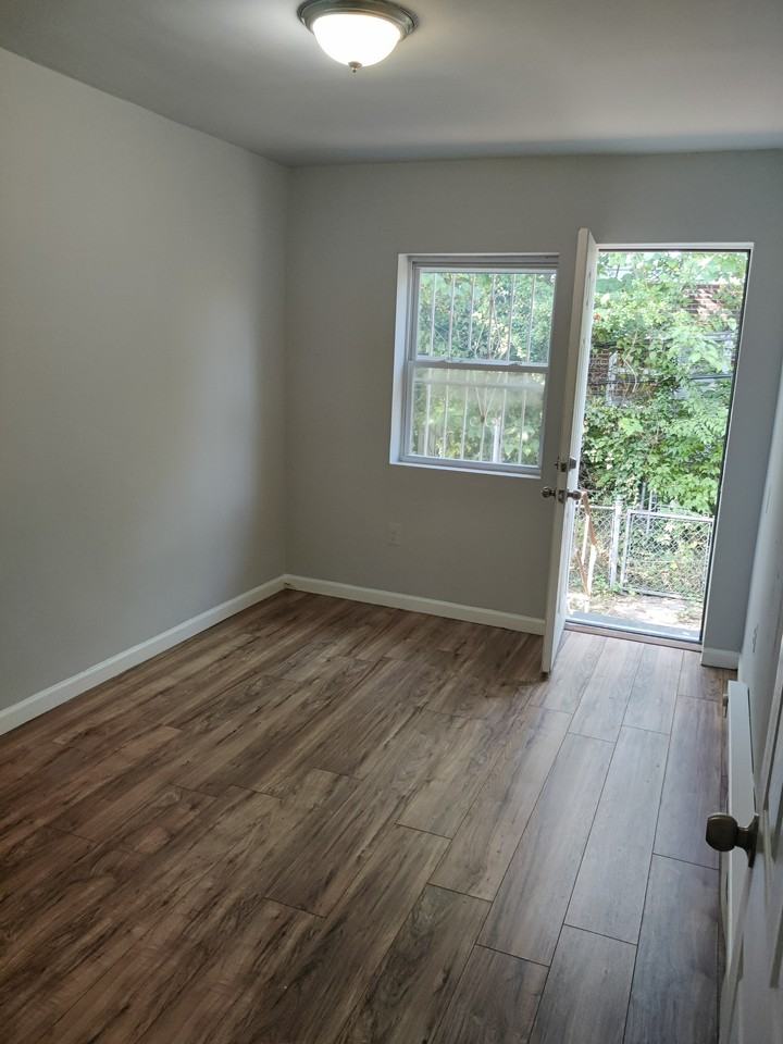 2430 S Frazier St #1 - Photo 5 of 8