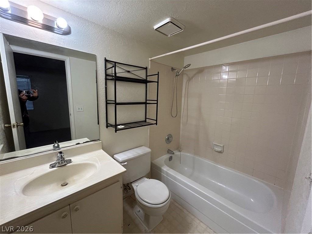 741 Rock Springs Dr #101 - Photo 5 of 15