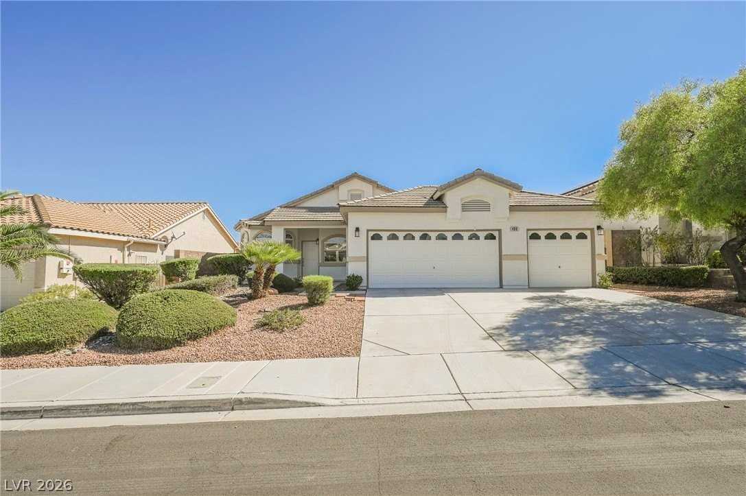 490 Beaconwood St - Photo 2 of 50