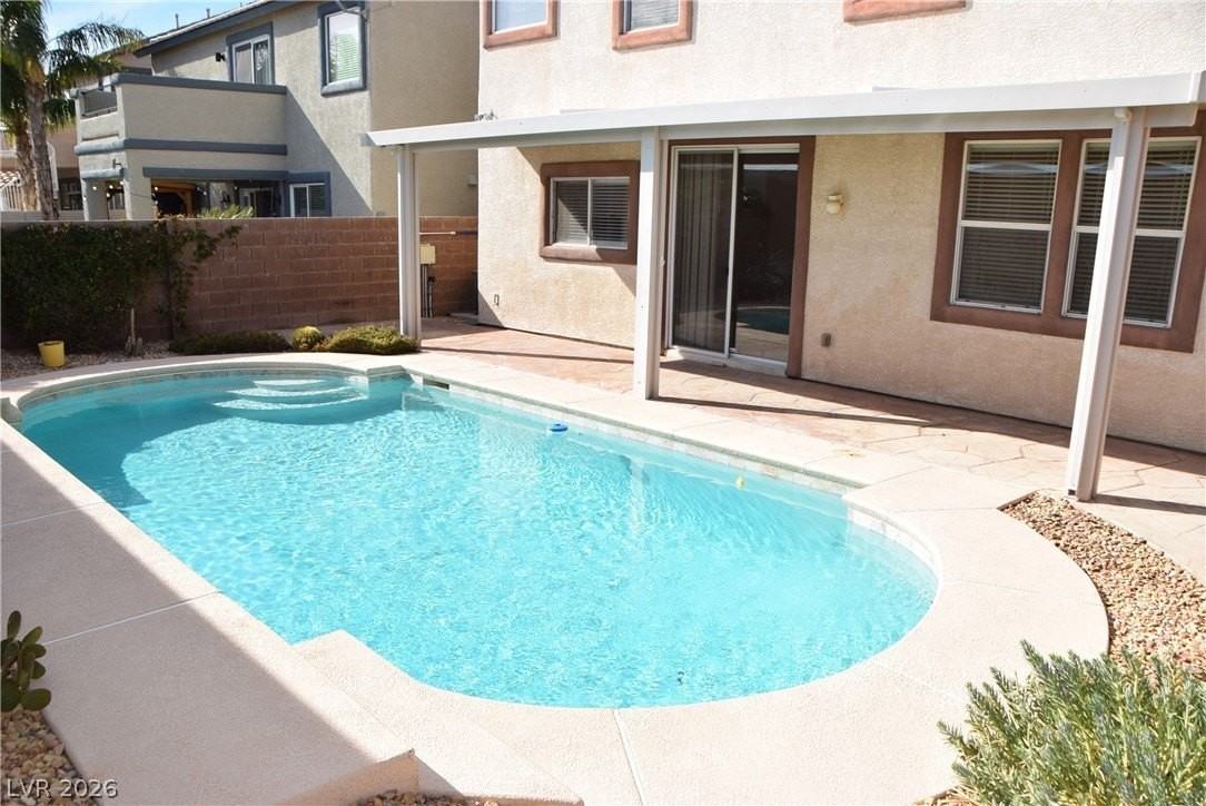 492 Lacabana Beach Dr - Photo 4 of 36