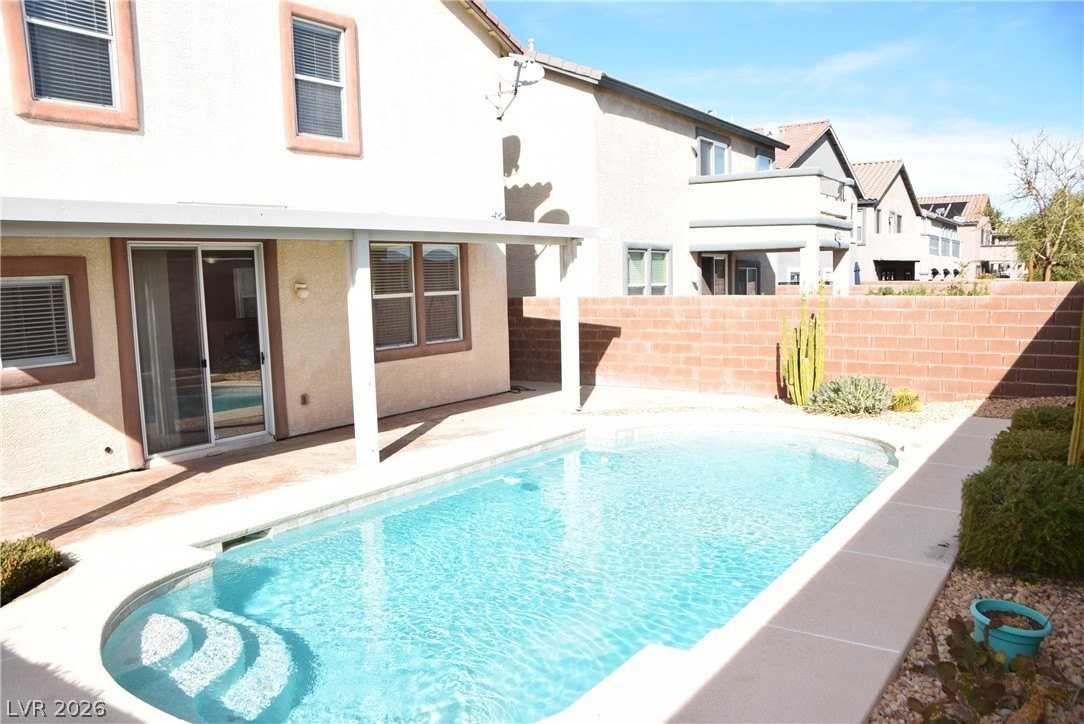 492 Lacabana Beach Dr - Photo 5 of 36