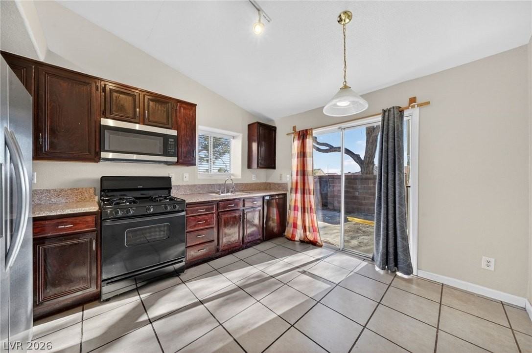 3854 Chopin Ct - Photo 4 of 22