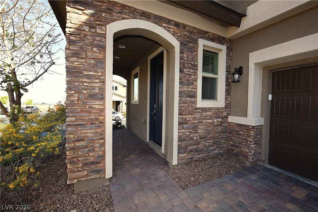 10559 Pelican Island Ave - Photo 4 of 27