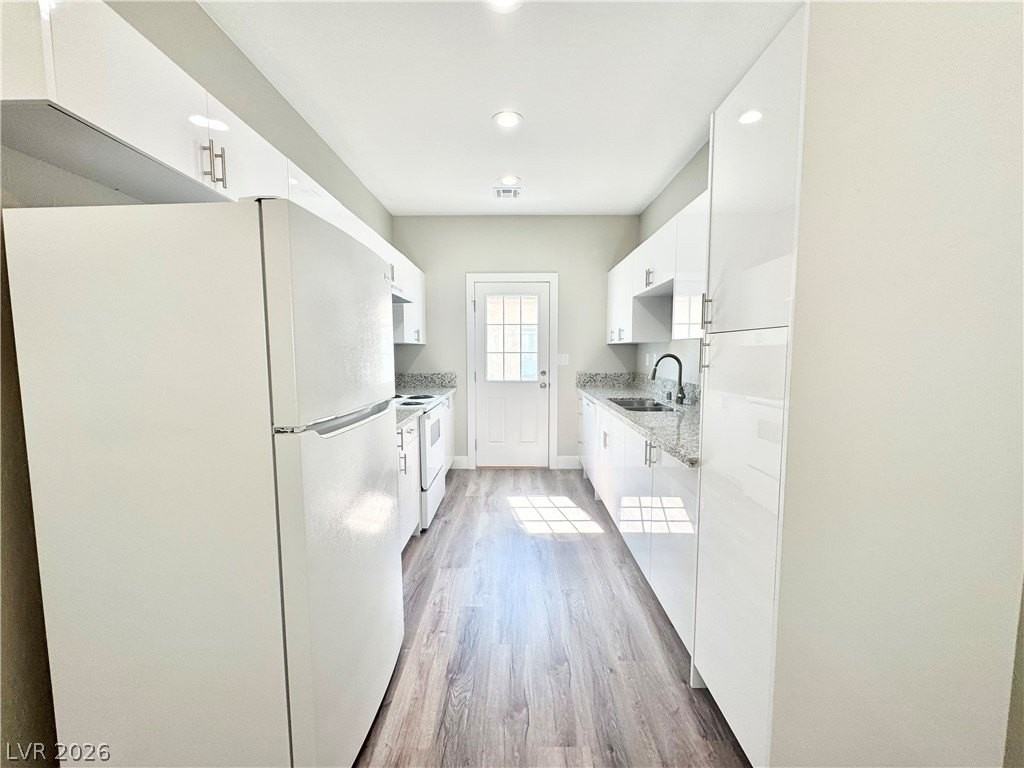 1401 Ogallala St #3-4 - Photo 5 of 13