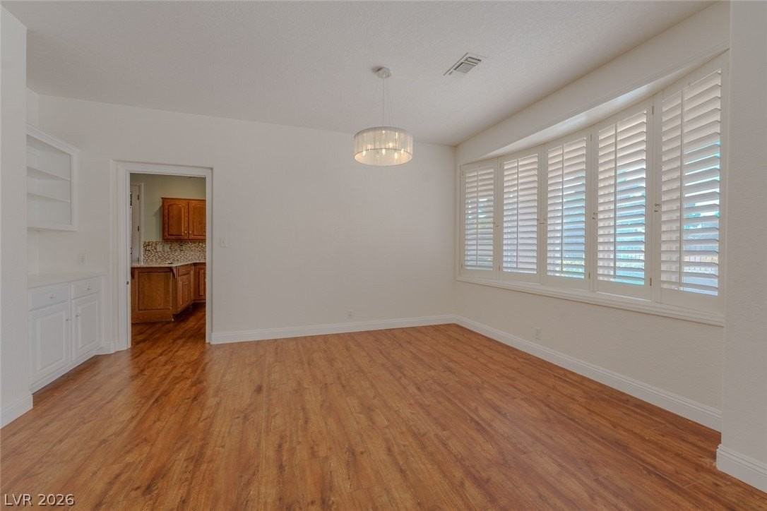 8079 Pinnacle Peak Ave - Photo 4 of 32