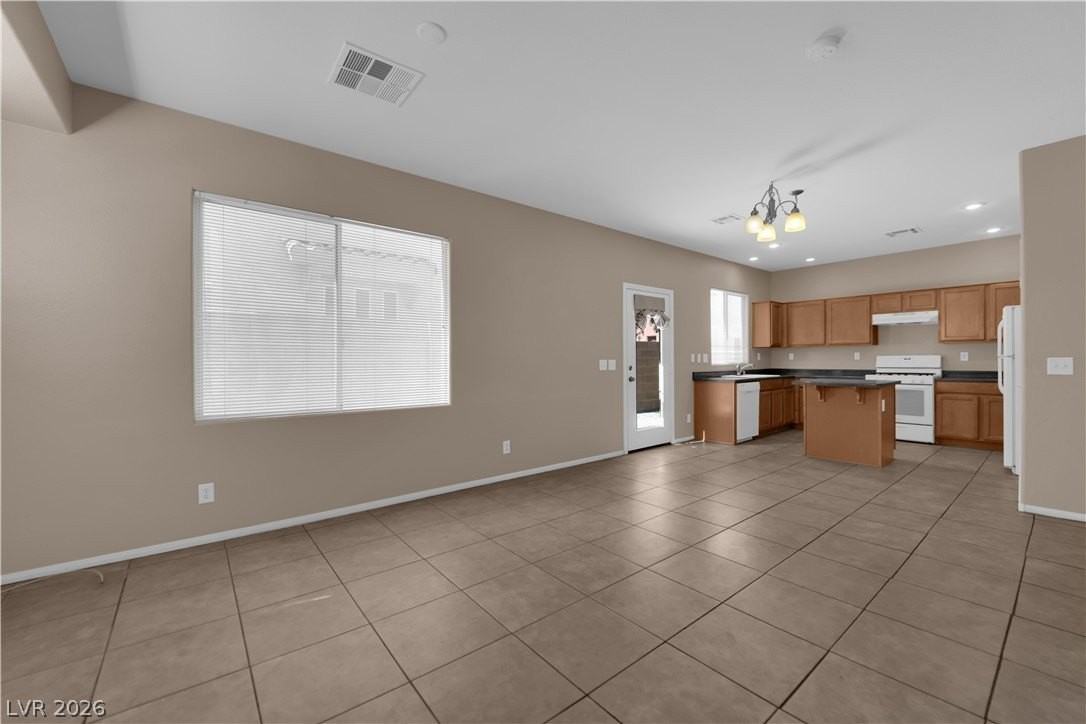 10573 Allegrini Dr - Photo 5 of 35