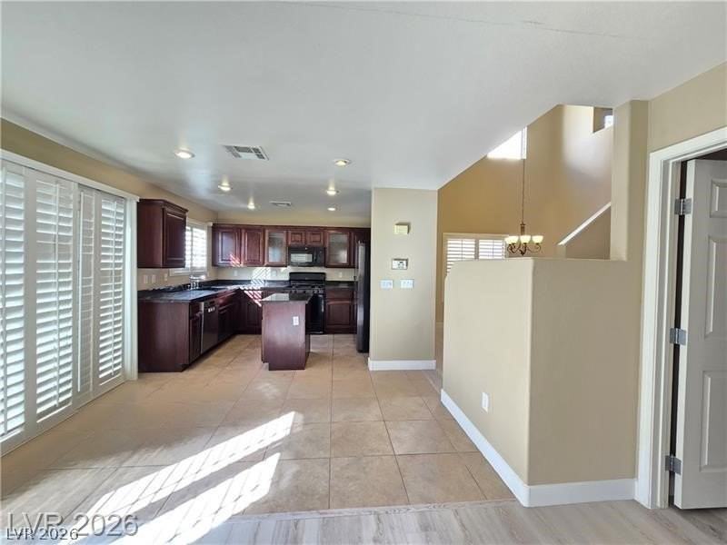 5671 Merced St - Photo 7 of 23