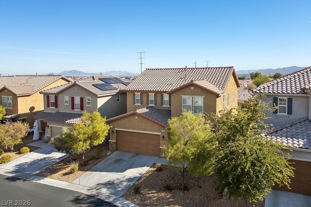 10360 Sipple St - Photo 2 of 36