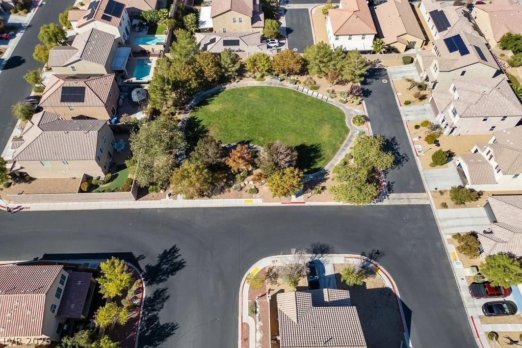 10360 Sipple St - Photo 6 of 36