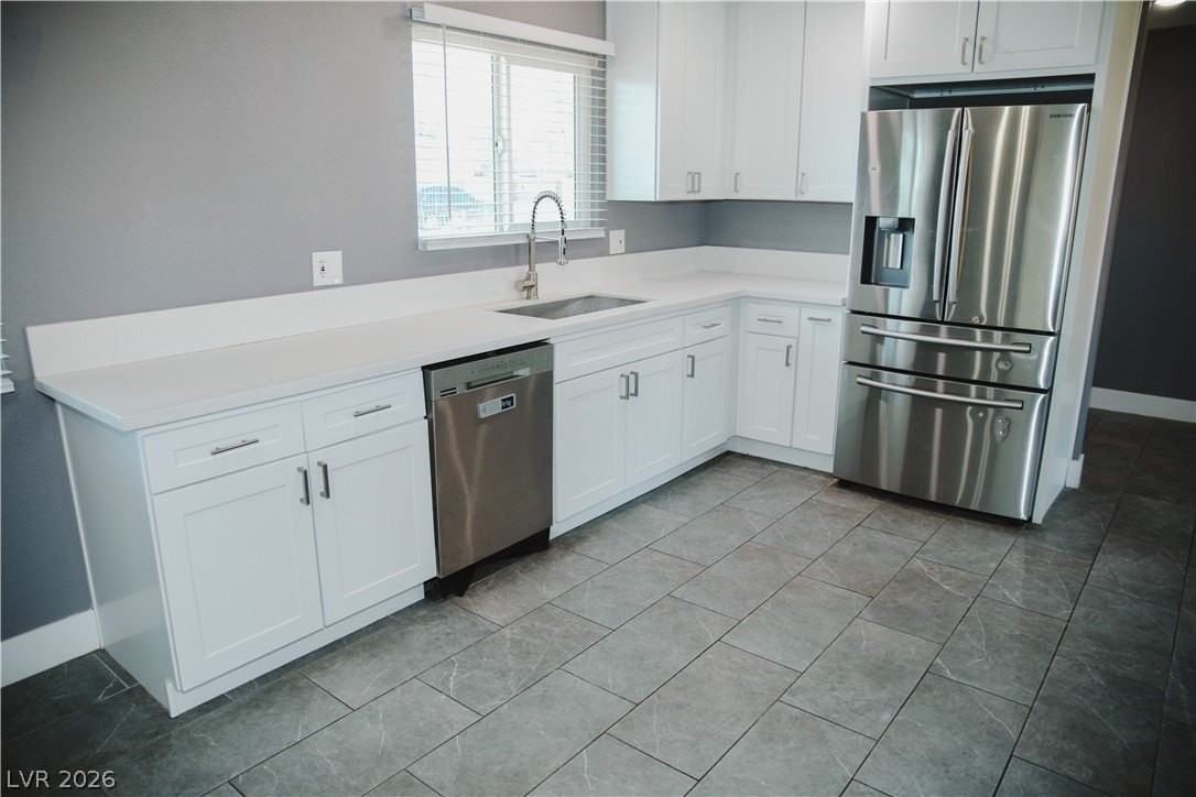 2580 E Hacienda Ave - Photo 6 of 36