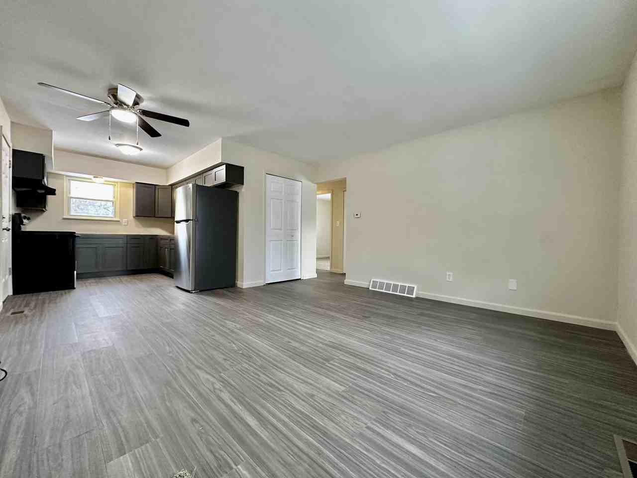 63 Maplecrest Dr - Photo 2 of 15